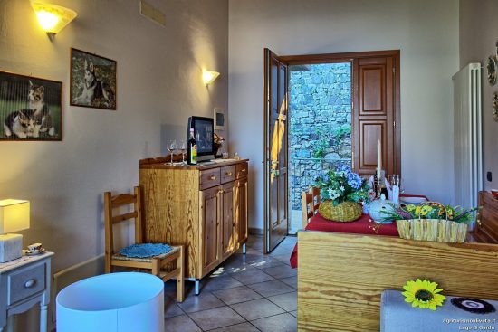 Blick aus einer Ecke des Wohnraums