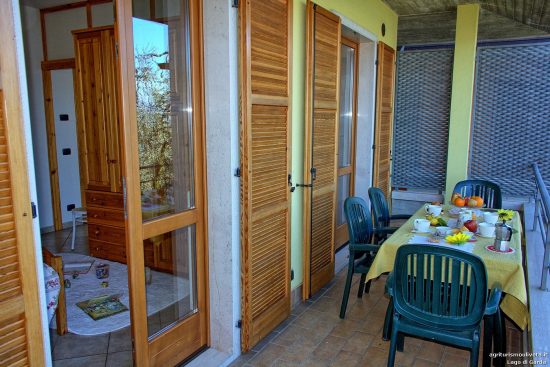 Blick vom Balkon in Richtung des Wohnzimmers