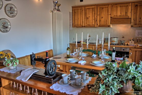 Blick aus einer Ecke des Wohnraums