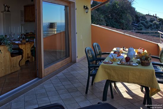 Blick vom Balkon in Richtung des Wohnzimmers