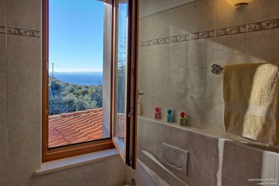 Blick aus dem Badezimmer aus