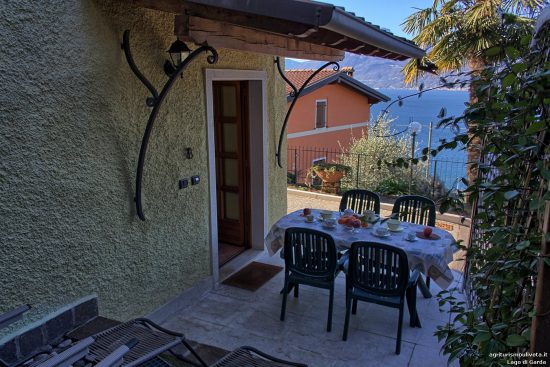 Auf dem Balkon der Ferienwohnung