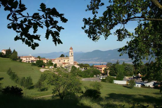 Blick auf San Zeno di Montagna auf dem Monte Baldo